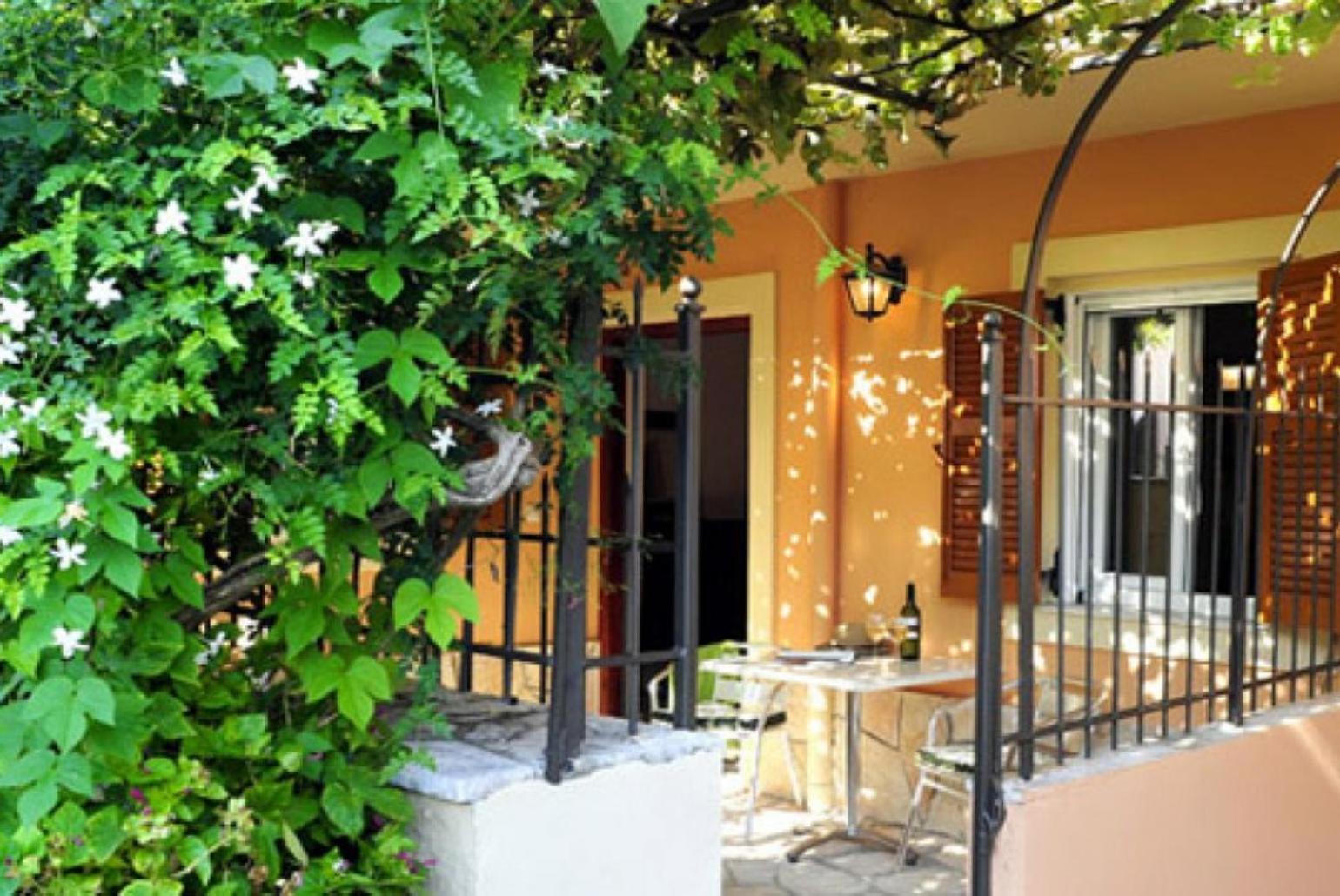 Foteini Apartment Agios Stefanos  Eksteriør bilde